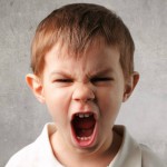 Come gestire bambini aggressivi?