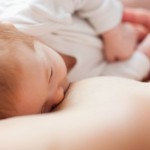 Il bambino è appena nato: come comportarsi?